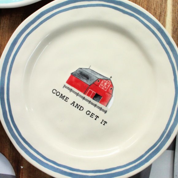 Set of Two Sonoma Homestead Plates - Picture 1 of 3